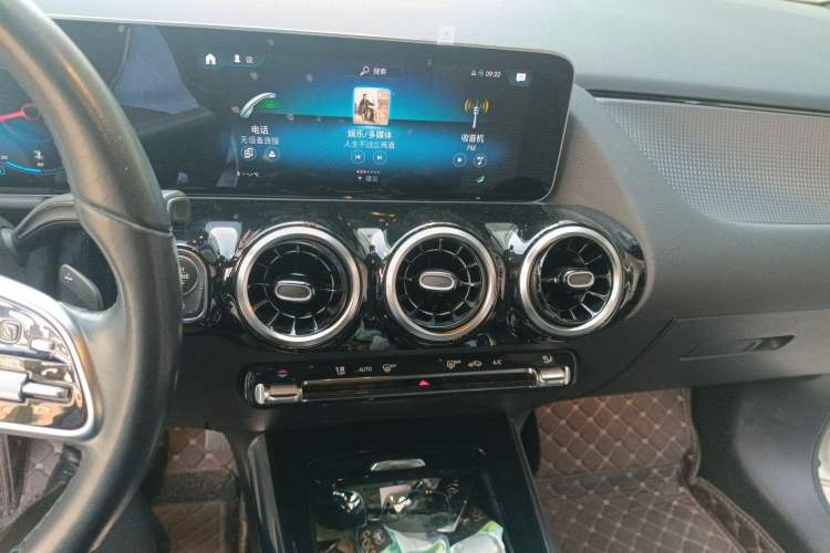 Used Mercedes-Benz B-Class 2020 B 180 Audio And AC Panel