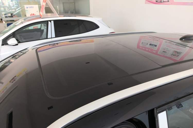 Used Hongqi HS3 PHEV 2025 Model 125km Jingwei PLUS 2 Millionth Anniversary Edition