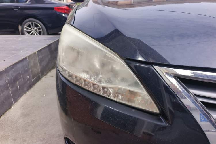 Used Nissan Sylphy 2012 1.6 XL CVT Luxury Edition Right Front Headlight