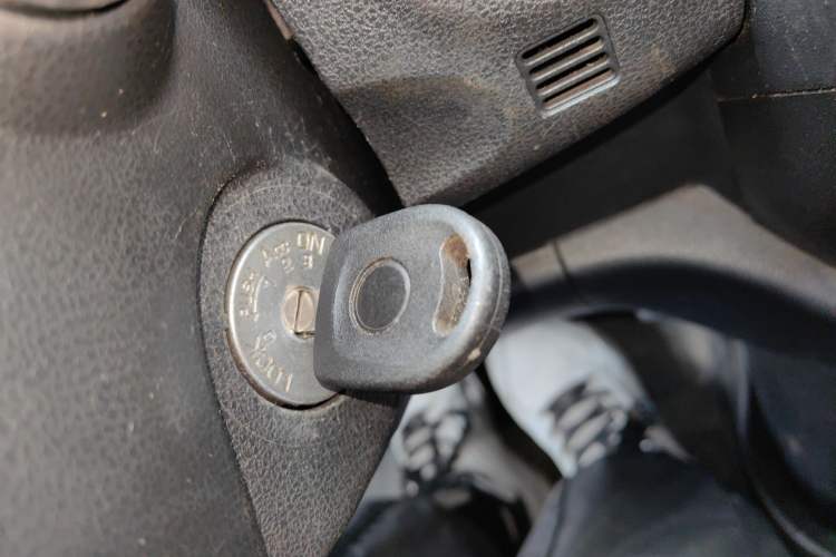 Used Nissan Sunny 2015 1.5XE Manual Comfort Edition Vehicle Key