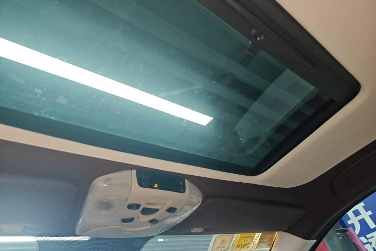 Used Mercedes-Benz Viano 2013 3.5L Dynamic Edition Headliner