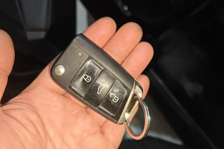 Used Volkswagen Tiguan L 2022 330TSI Automatic Two-Wheel Drive Smart Edition