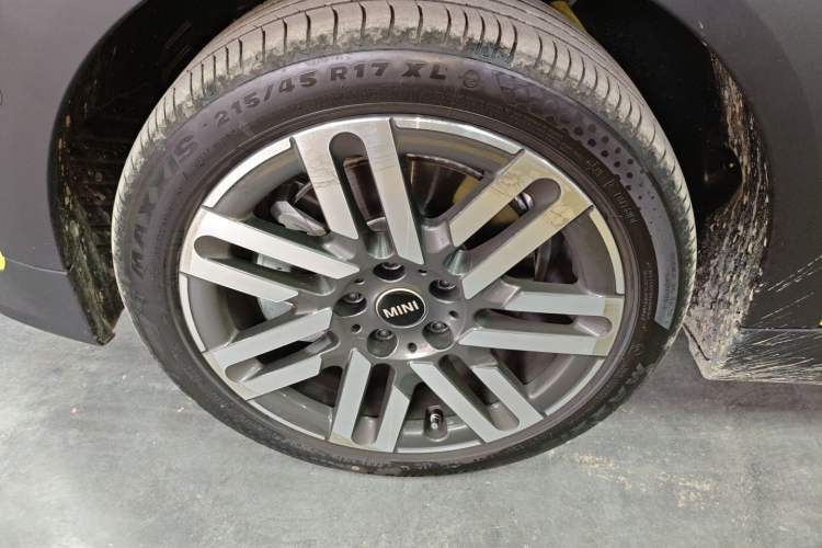 Used MINI 2025 1.5T COOPER Classic Edition
