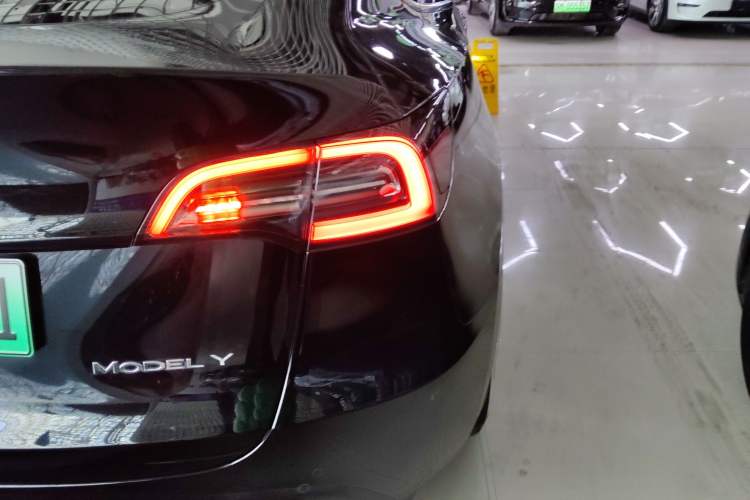 Used Tesla Model Y 2022 Revised Version Long-Range All-Wheel Drive