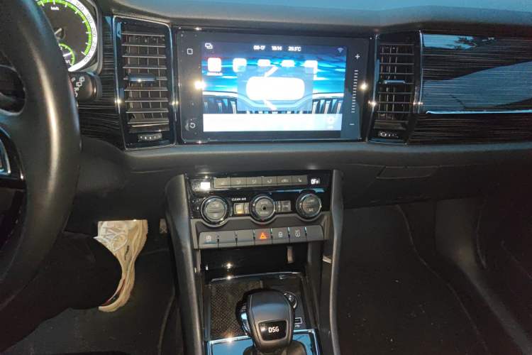 Used Skoda Kodiaq 2018 Facelifted TSI330 5-Seater Two-Wheel-Drive Luxury Enjoyment Edition