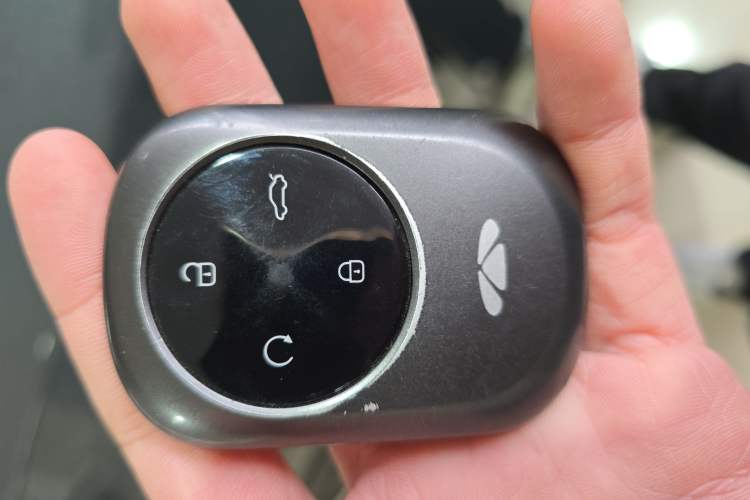 Used Chery Fengyun T8 2025 1.5T 130km Deluxe Version 5 Seats