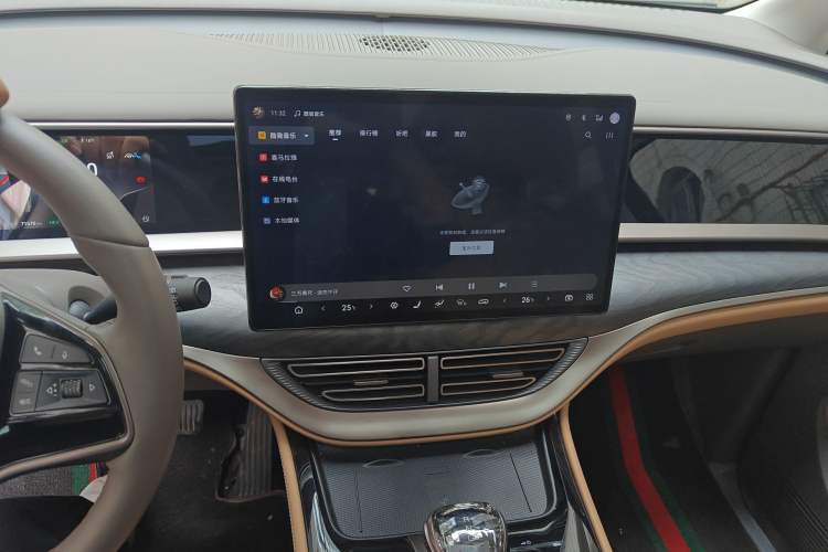 Used Denza D9 2024 DM-i 1050 Luxury Model Audio And AC Panel