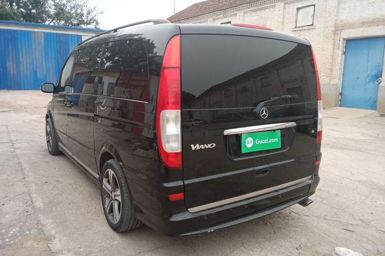 Used Mercedes-Benz Viano 2010 2.5L Prestige Edition
