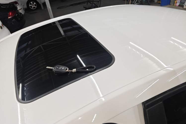 Used Buick Verano 2017 Sedan 15S Automatic Leading Model Roof