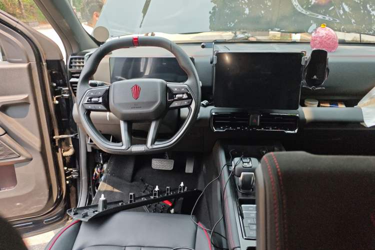 Used JMC DaDao 2024 Explorer 2.3T Diesel Automatic 4x4 Extreme Edition Steering Wheel