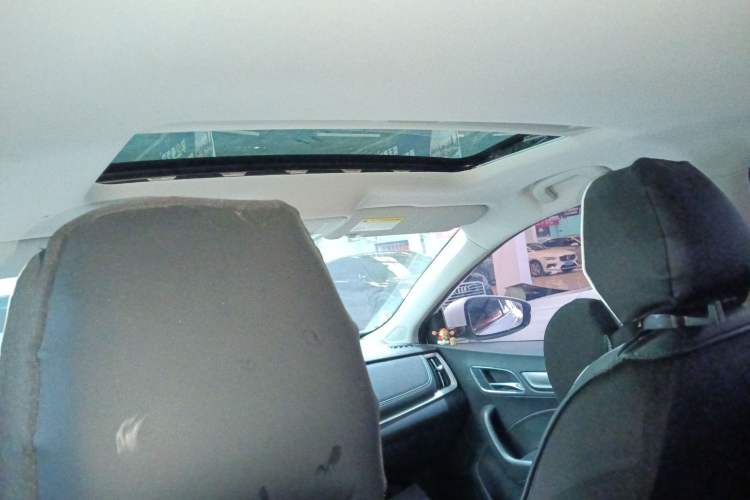 Used Roewe i6 2019 PLUS 1.6L CVT 4G Connected Flagship Deluxe Edition
