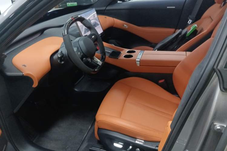 Used Xiaomi Auto YU7 2025 Ultra-Long Range High-Performance All-Wheel-Drive Max Edition