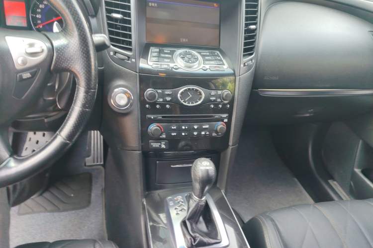 Used Infiniti FX 2010 FX35 Standard Edition Audio And AC Panel