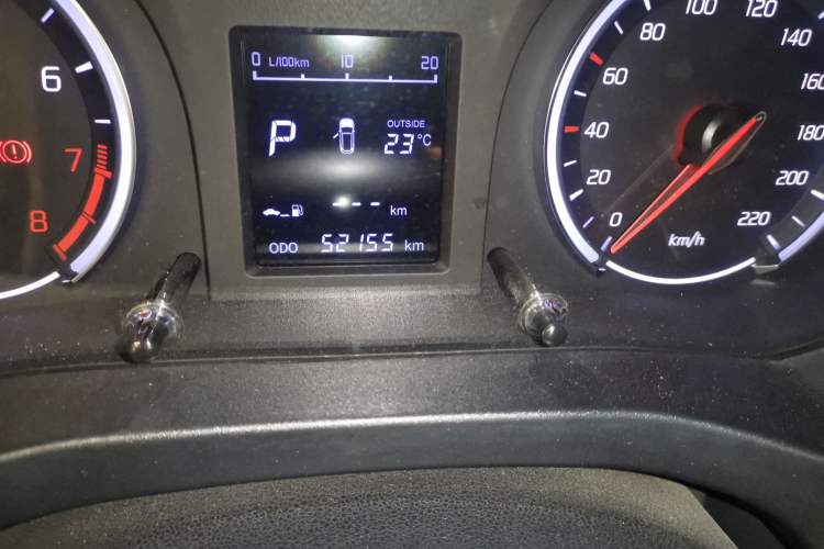 Used Land X2 2017 1.6L Automatic Sharp Edition Odometer Close Up