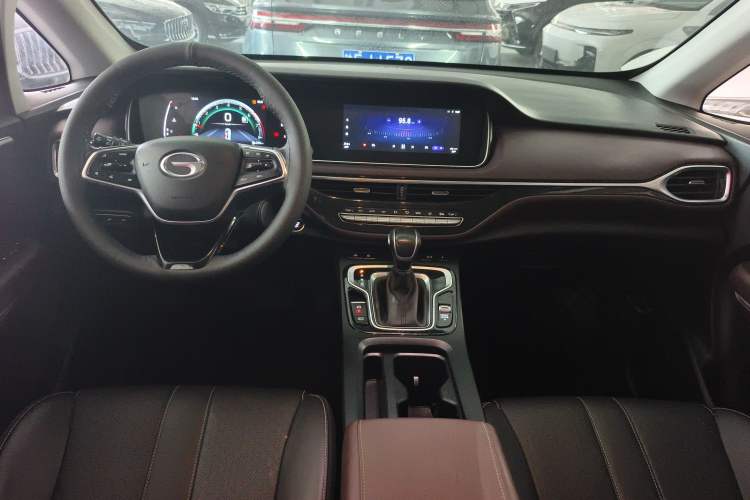 Used GAC Trumpchi M6 2021 PRO 270T DCT Luxury Edition Center Console