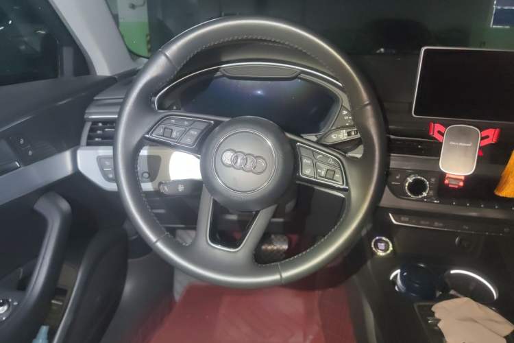 Used Audi A4L 2017 40 TFSI Sport Edition

