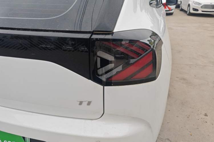 Used ARCFOX T1 2025 Model 320 PRO Exterior 3