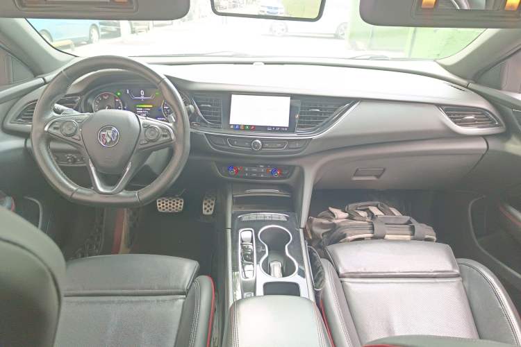 Used Buick Regal 2020 GS 28T Elite Model
