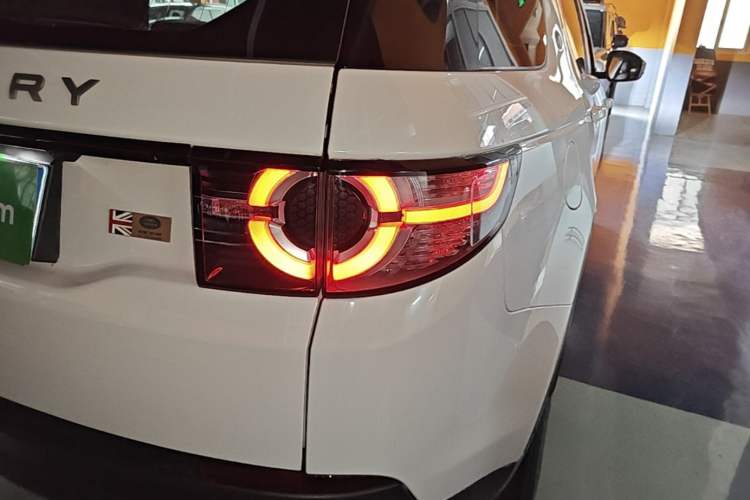 Used Land Rover Discovery Sport 2019 200PS PURE Edition China VI Standard