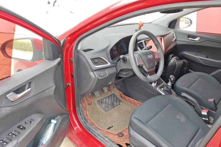 Used Hyundai Verna (new generation) 2016 1.4L Manual Cool Edition GLS