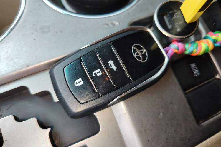 Used Toyota Highlander 2009 2.7L 2WD 5-Seater Elite Edition
