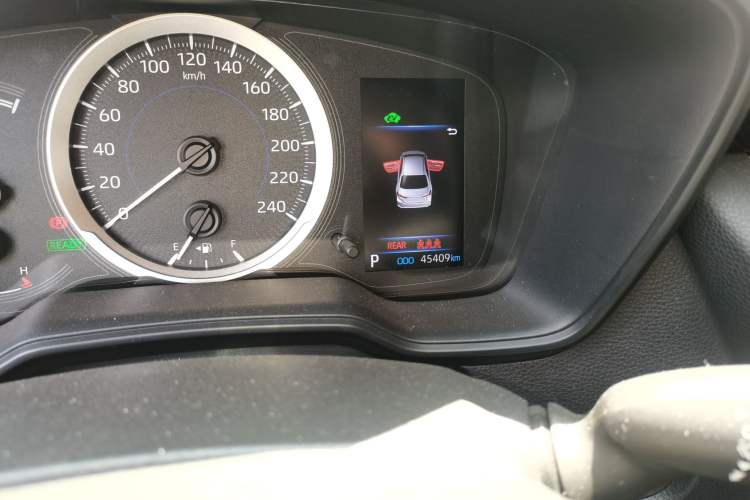 Used Toyota Corolla 2021 Dual-Motor 1.8L E-CVT Elite Edition Odometer Close Up