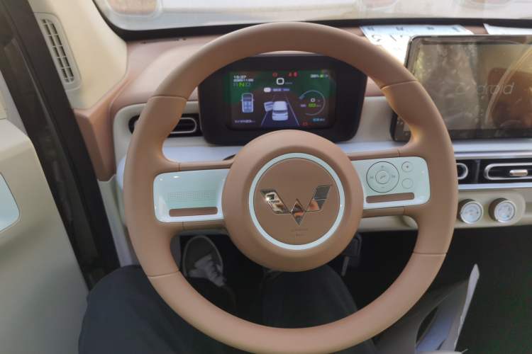 Used Wuling Hongguang MINIEV 2024 3rd Generation 215km Youth Edition
