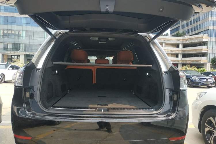 Used Hima AITO M9 2024 All-Electric Ultra Version 100 kWh 5-Seater Model Trunk