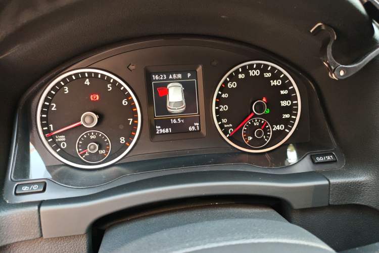 Used Volkswagen Tiguan L 2015 1.8TSI Automatic Two-Wheel Drive Luxury Model
