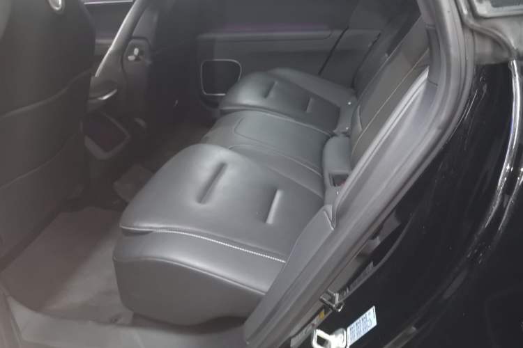 Used Avatr 12 2025 Ultra Extended-Range Edition Left Rear Seat