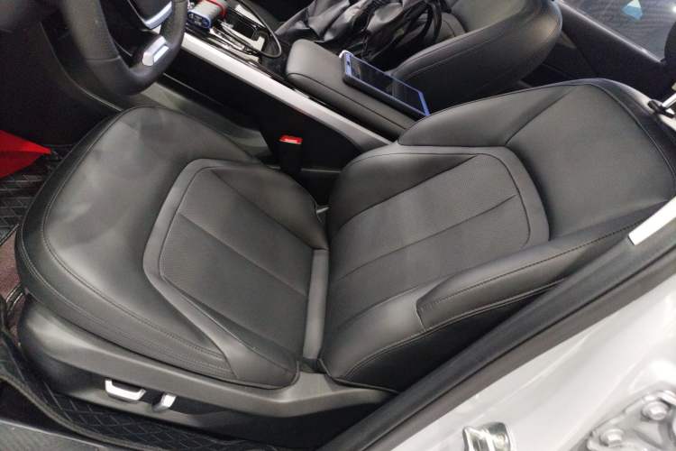 Used Wuling Xingguang 2024 Co-Creation Edition 510 Advanced Model
