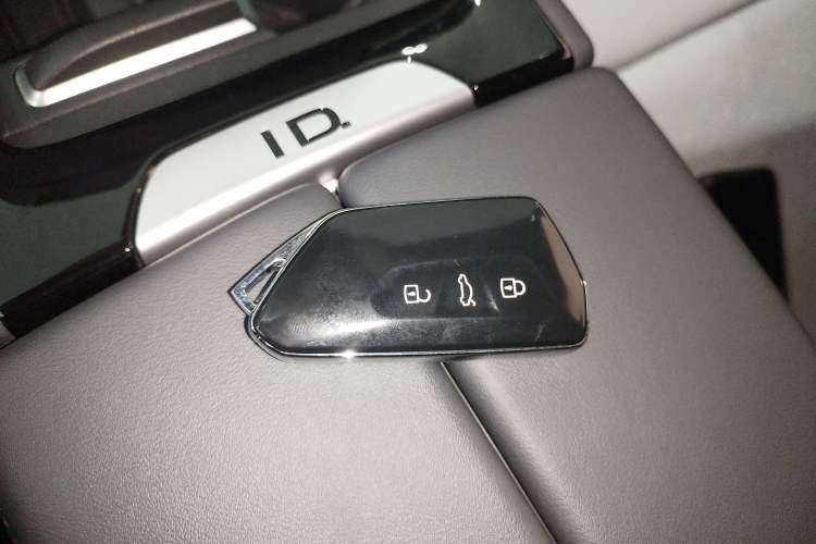 Used Volkswagen ID.7 VIZZION 2024 AIR model
