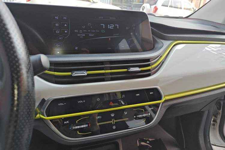 Used CHANGAN Benni E-Star 2022 Qingxin Edition Colorful Model Lithium-NMC
