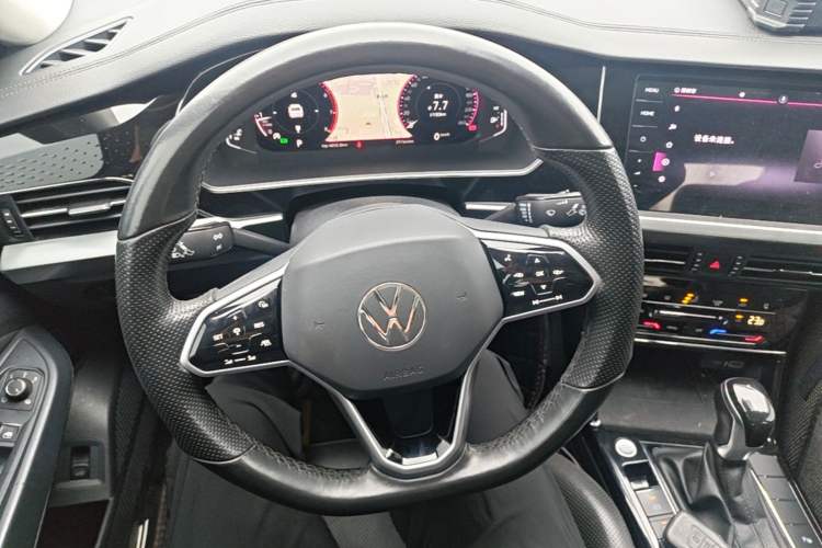 Used Volkswagen Passat 2022 330TSI Luxury Edition
