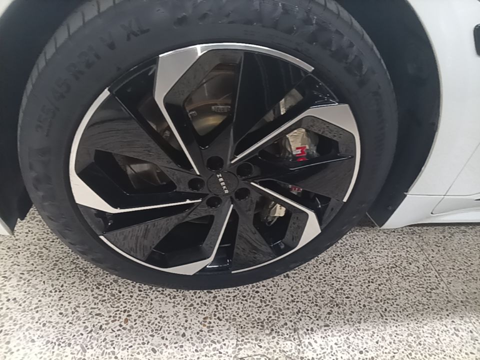 Zeekr 001 2022 Long-Range Dual-Motor WE Edition — снимка 10