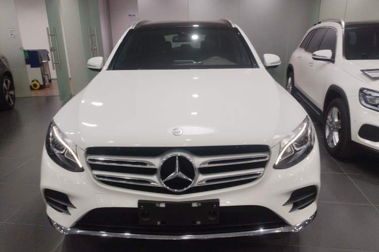 Used Mercedes-Benz GLC 2017 GLC 260 4MATIC Dynamic Edition Front