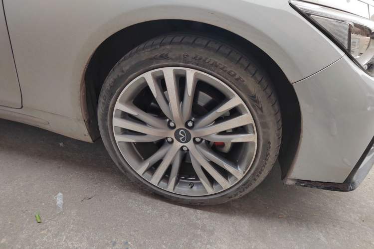 Used Infiniti Q50L 2022 2.0T Enjoyment Edition Right Front Wheel Hub