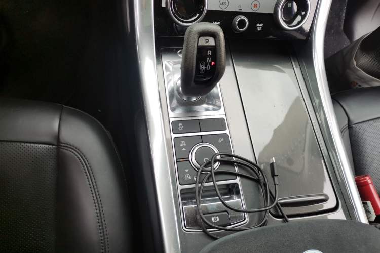 Used Land Rover Range Sport 2022 3.0 L6 SE Gear Lever