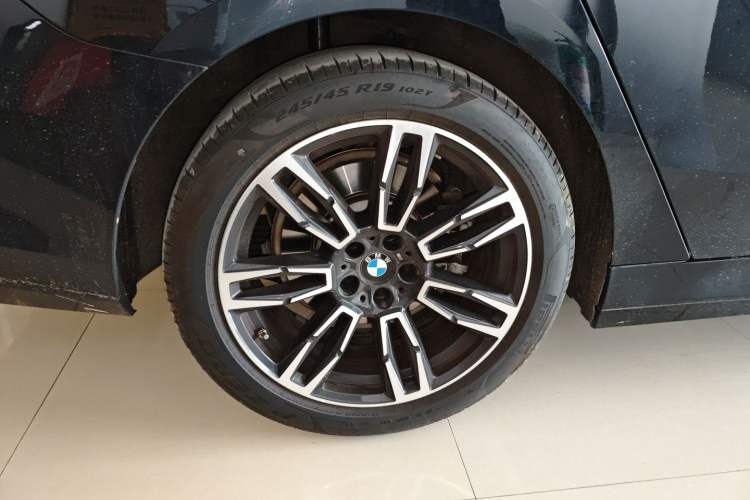 Used BMW 5 Series 2025 530Li Leading Model M Sport Package