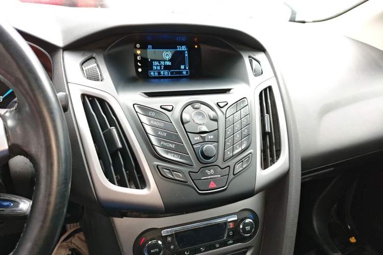 Used Ford Focus 2012 Sedan 1.6L Manual Fashion Edition
