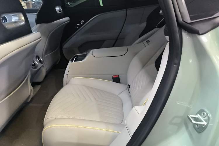 Used Avatr 11 2022 Long-Range Dual-Motor Luxury Edition 4 Seats
