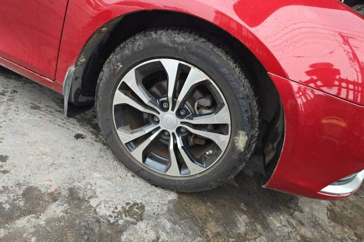 Used Geely Auto Emgrand 2015 Hatchback RS 1.3T CVT Top-Tier Version
