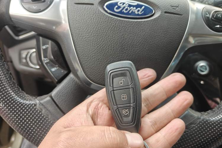 Used Ford Kuga 2013 2.0L GTDi Four-Wheel-Drive Sport Model