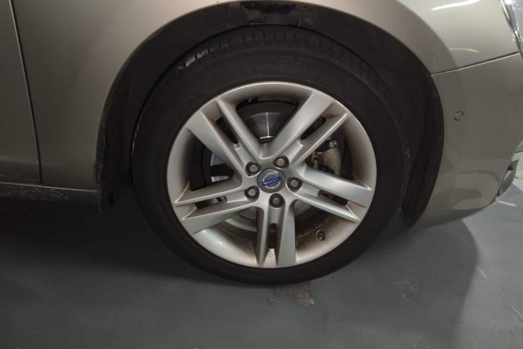 Used Volvo V60 2015 T5 Zhiya Edition