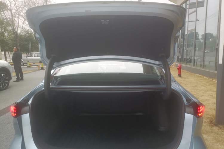 Used Geely Galaxy L6 2025 EM-i 140km Starship Edition