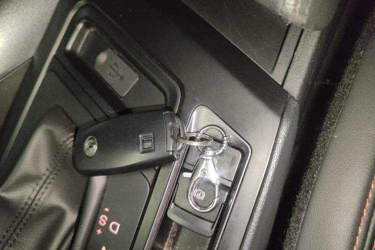 Used FORTHING T5L 2020 1.5T Automatic Luxury 7-Seater China VI Standard Interior 1