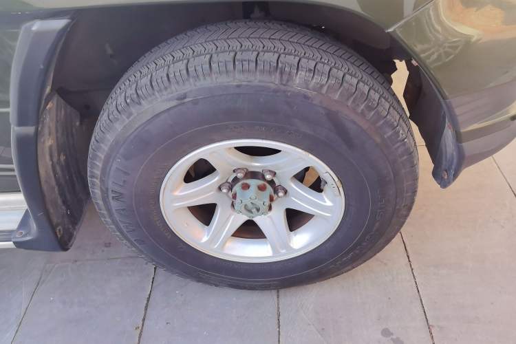 Used Leopaard Q6 2015 2.4L Manual Two-Wheel-Drive Elite Model Right Front Wheel Hub