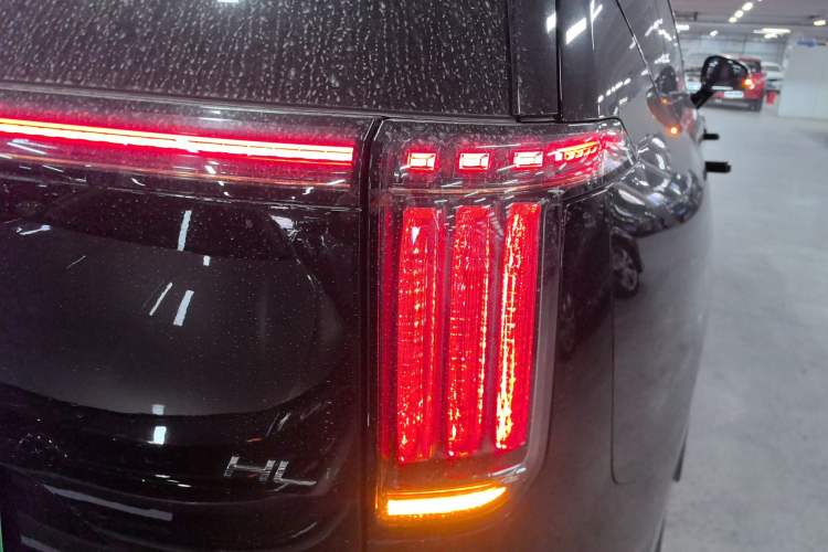 Used Hyptec HL 2025 700 Ultra Six-Seater All-Wheel-Drive LiDAR Version
