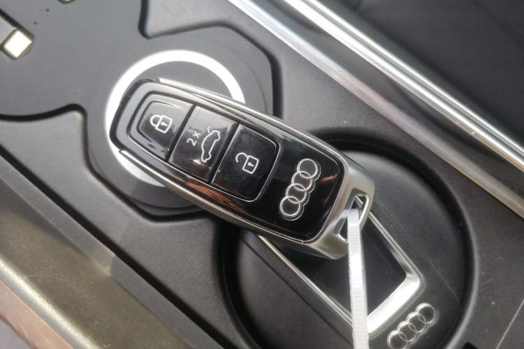 Used Audi A6 2020 allroad quattro Explorer 55 TFSI Prestige Off-Road Model