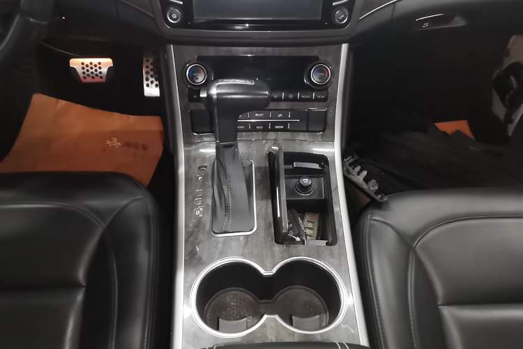 Used Haval H8 2015 2.0T Two-Wheel Drive Comfort Version
